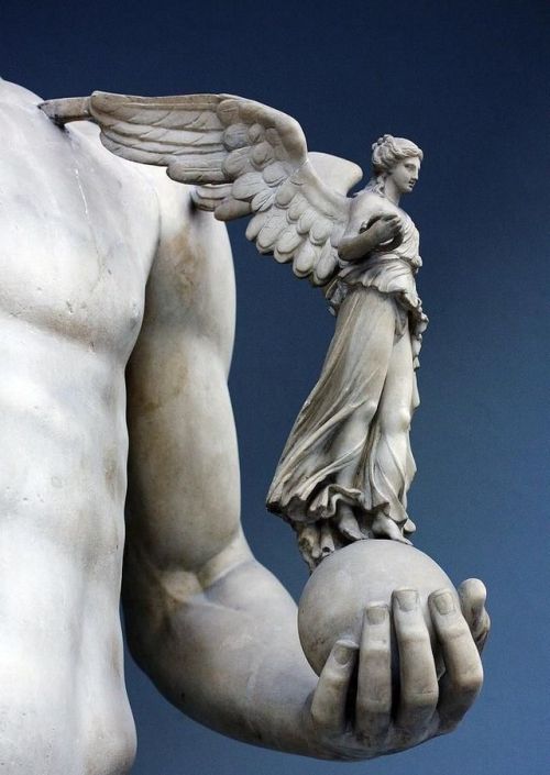 sp-arqtec: Detail from the statue of Emperor Lucius Verus. 161-69.A.D