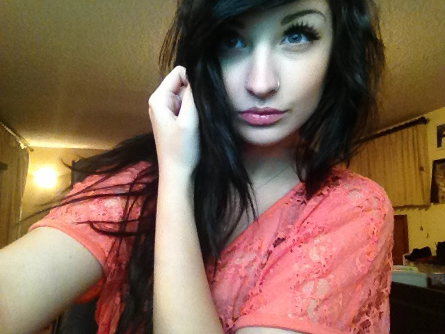 chelseyraexo:  Crazy hair. 