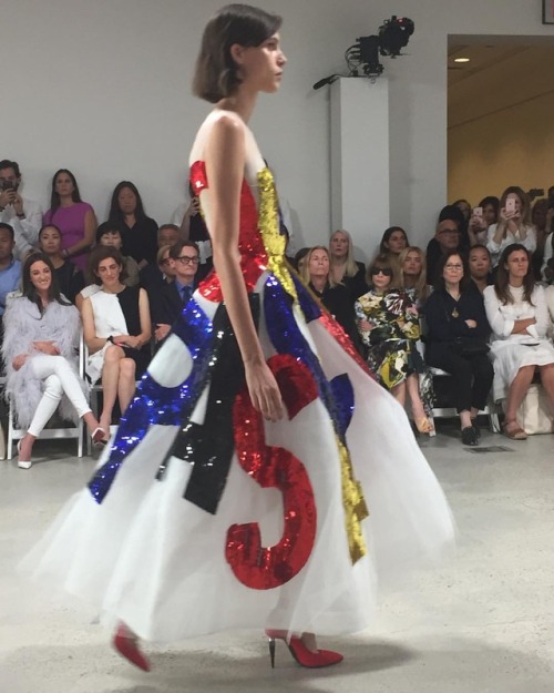 Masters of modern glamour. The duo at @oscardelarenta, @tokibunbun and @fernandogarciam1205, deliver