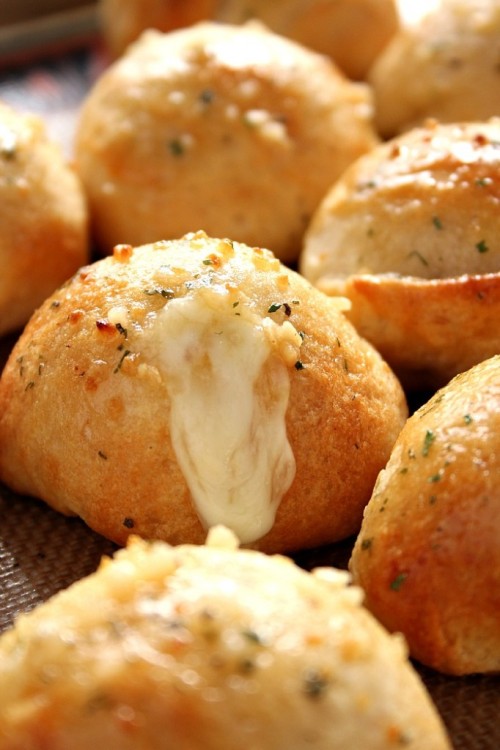 foodffs:Easy Garlic Cheese Bombs RecipeReally nice recipes. Every hour.Show me what you cooked!