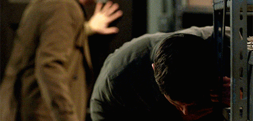 destiels-canonahhhhhhhhhh:random-fandom-whump:Supernatural S15E18:/