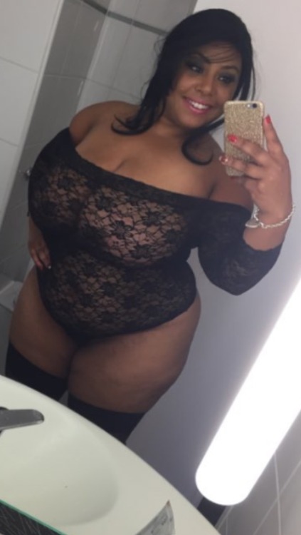 comarxxl:  Busty Shanice