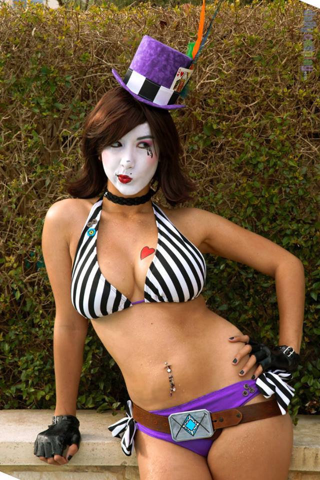 hottestcosplayer:  Follow for the hottest girls in cosplay on your Dash everday!
