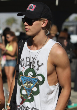 bbonitas:  austin butler  