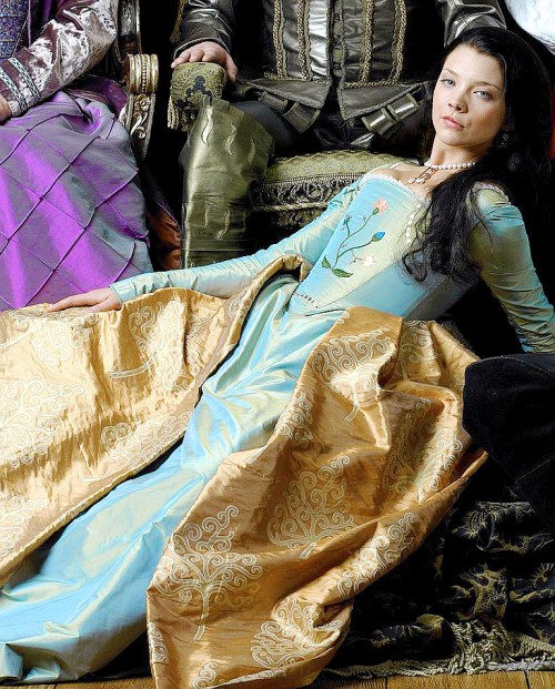thetudorsdaily: Costume Detail + Anne Boleyn