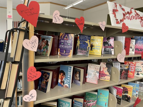 lookingforabook:Valentine vs Anti-Valentine library display