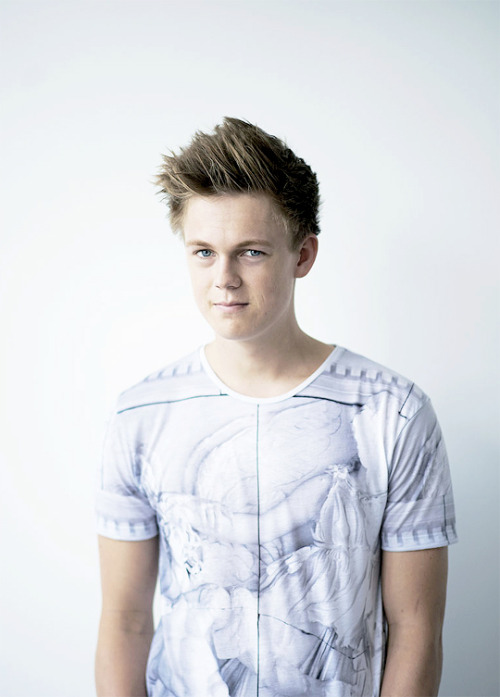 caspar lee