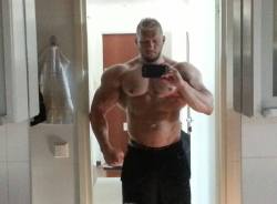 bodybodyman:  Mikko Ovaskainen