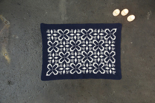 ericacrochets:Windrose Rug by NT MagliaFree Crochet Pattern Here