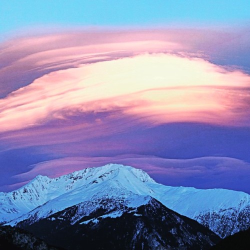 My home ! My wonder ! #Maurienne #mauriennewhatelse #landscape #cloud #mountain #mountains #colorful