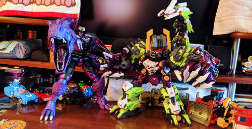 After getting my first taste of Master Made stuff I immediately went in on (not) Scorponok. I also h