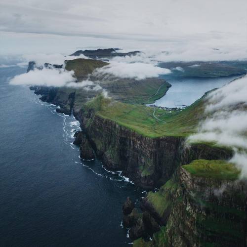 landscape-photo-graphy:Spellbinding Photographs of the Faroe Island by Merlin Kafka  Keep 