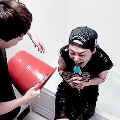 taehyong:  Kang Seungyoon - ALS Ice Bucket Challenge (x) 