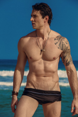 jockbrad:  Swimmers, wrestlers, football players / singlets, jockstraps, speedos and spandex! http://jockbrad.tumblr.com/ 