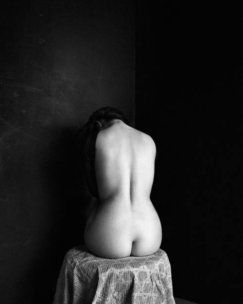 Porn photo nicolevaunt:Lines & shadow with @exhumist