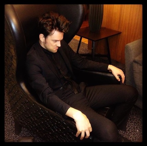 dallonappreciation: dallonweekes: 100% Super villain chair.