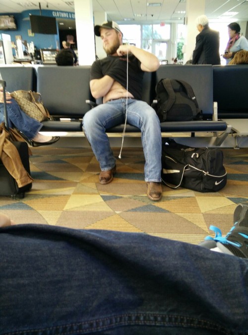 realcountryboyspy:  imjustjoshying:  Thank you TSA  Damn!!