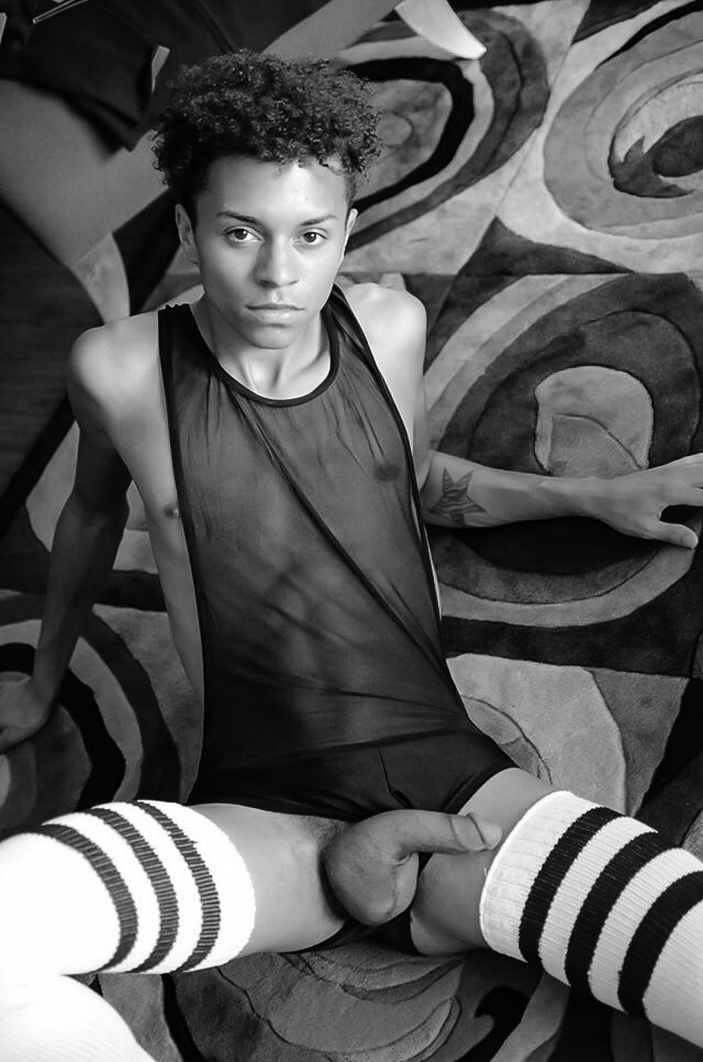 gabrielthegrant:  Gabriel Grant  Who trynna get me hard? Reblog and say I 🙋🏽