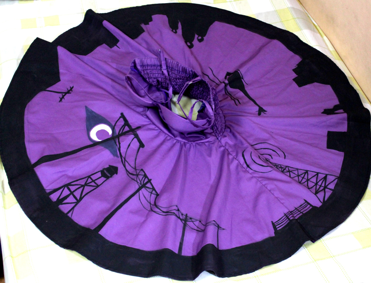 iwillartforyou:  I made a Welcome to Night Vale Dress! &lt;3 