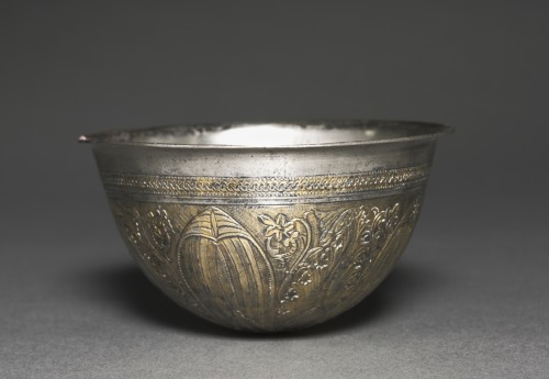 cma-greek-roman-art:Bowl, 2, Cleveland Museum of Art: Greek and Roman ArtSize: Diameter: 13.7 cm (5 