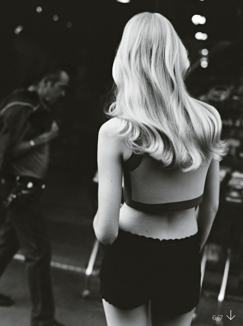 hauteinnocence:  Eleonora Baumann in “Un Peu de Tenues… Le Minitop.” by Matteo Mo