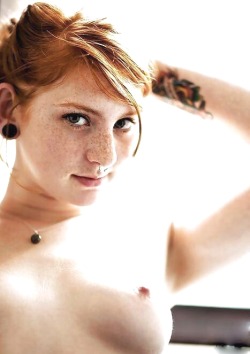 sexy-with-freckles:  17MM