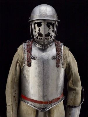 the-wicked-knight:Harquebusier’s armour of King James II. English, London, 1686. Made by Richard Hol