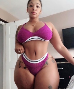 thickaddiction:  @therealchelasway https://www.instagram.com/p/Boqcg2oldnn/?utm_source=ig_tumblr_share&amp;igshid=xhhpxga2tvid