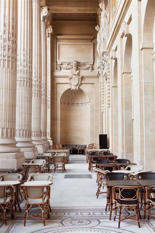 lilyadoreparis:Mini Palais, Paris.