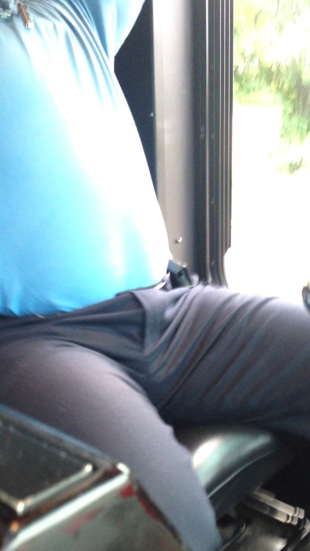 cakemountain:  chocolatetyne:  canigetbhindu:  My bus driver this morning. He was