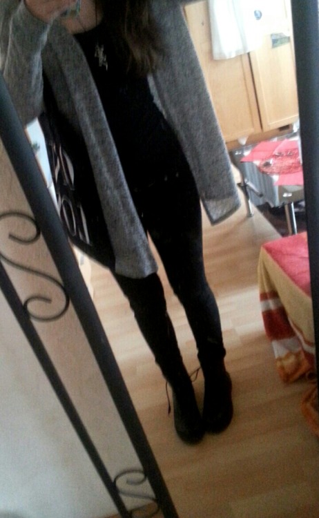 lichthunger:feeling really cute today 🌸