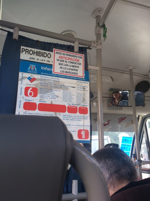 jaidefinichon:  Mientras tanto, en una micro de Valpo