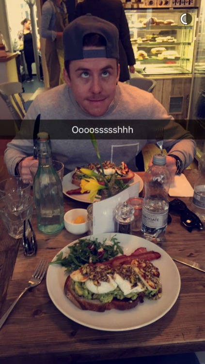 dailymcfly:  Harry’s snapchat story featuring Danny on February 26th, 2016