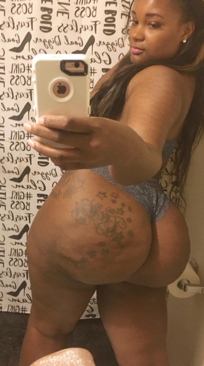 Porn photo phat-booty-cheeks: