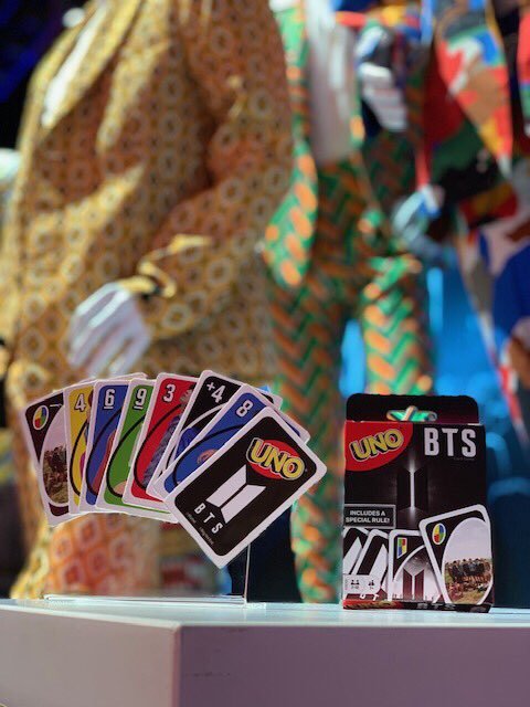 shakchunni:this bts uno set is the only bts merch i genuinely really want 