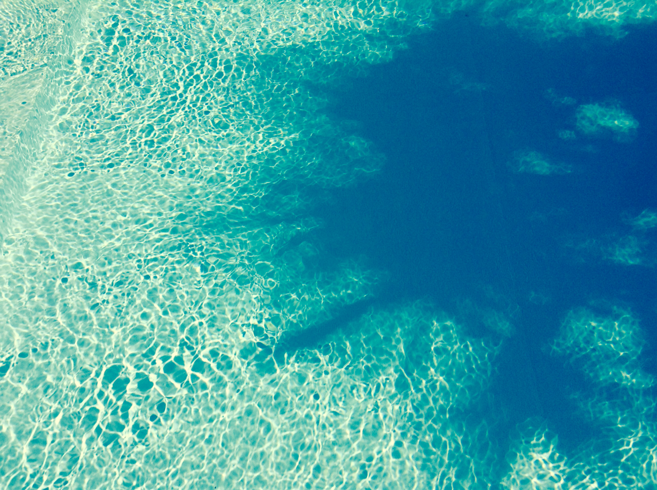takingthelongwayhomee:  Pool 17/09/2014