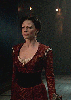 periodcostumelover:Clarice de Medici’s red dress in Da Vinci’s Demons 2x03 & 2x05