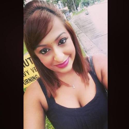 vandisaaraku: thefapperfan: FB: Saras Reena Wow Hot