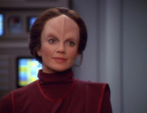 cosmic-llin:Female Star Trek Guest/Recurring Characters I Wish There Was More Fic About[Lauren and S