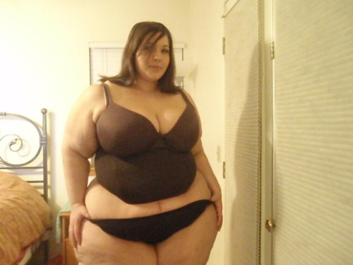 chunkybutfunkymonkies:do you like chunky gals