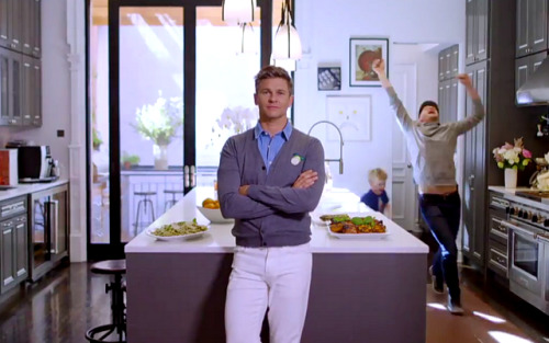 nph-burtka:   Life’s a Party with David BurtkaPremiering Sept.18 at 12pm ET/PT on Food Network   Awesome