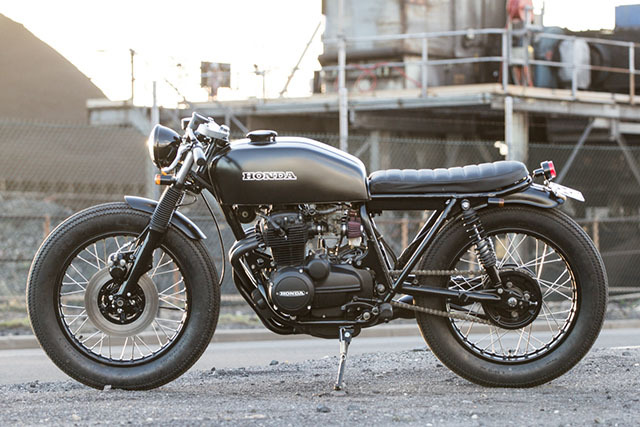 sufferme:  motoblogcl:  1975 Honda CB400F by Salty Speed Co.   do. want.  Fucken