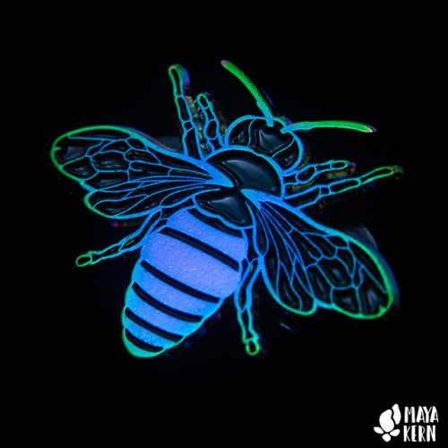 i’m a BUZZ with excitement for my new bee pins!they come in rainbow metal and antique gold variants!