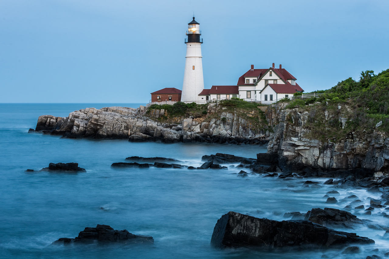 standavis:  Blue Portland by mingxuan_cai