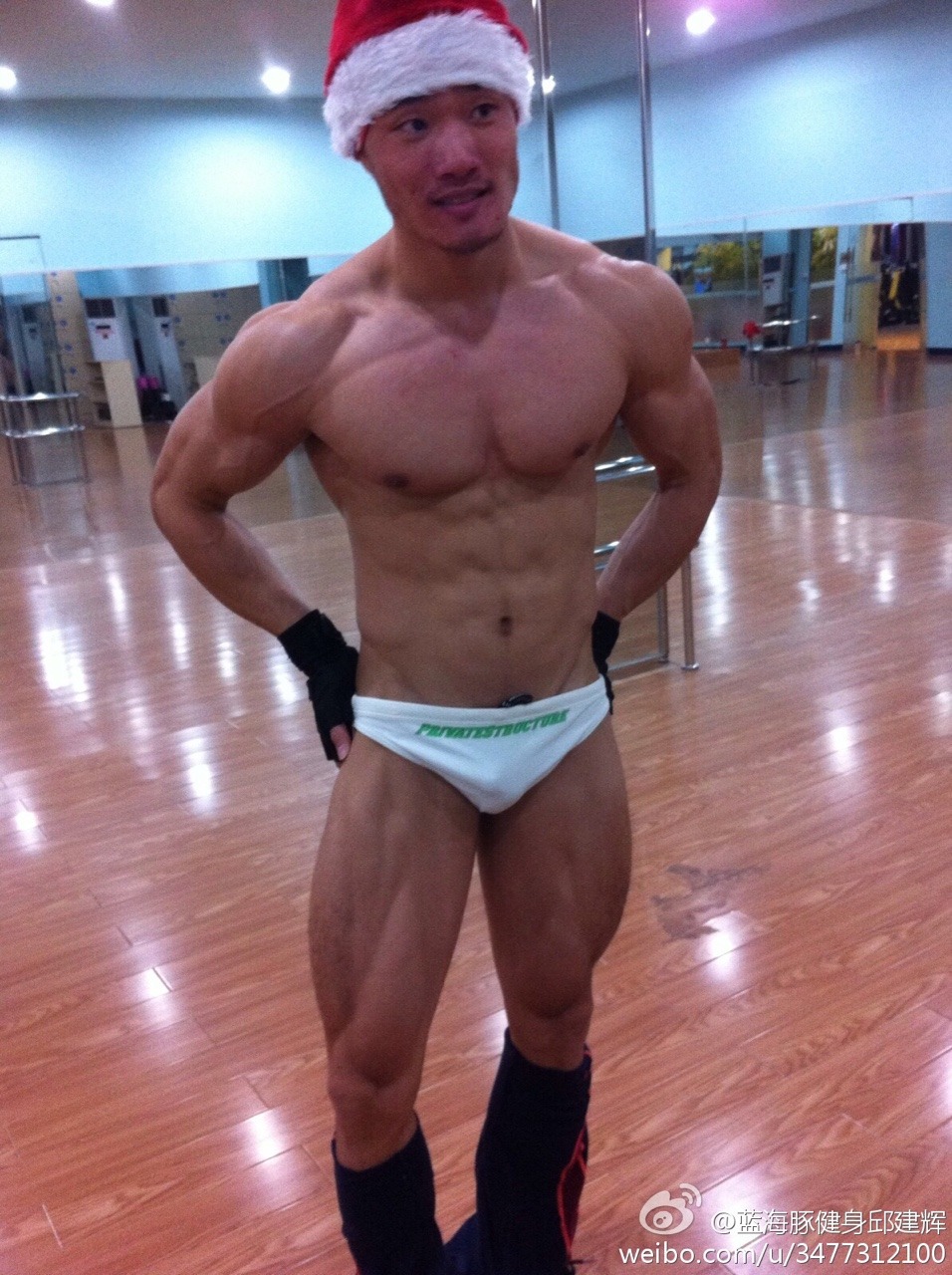 I love Asian guys, nude hunks, cocks, cum and more