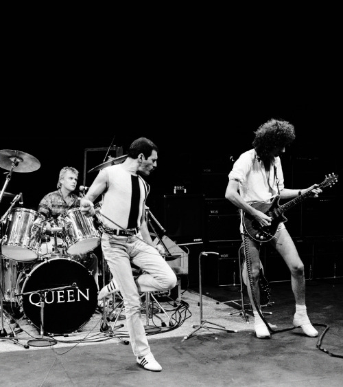 fuckyeahmercury:Queen rehearsing for Live Aid at the Shaw Theatre, London – July 10th, 1985.