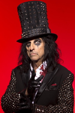 swampthingy:  monsterman:  Happy Birthday ~ Alice Cooper!!!  