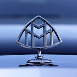 kongoofc:  Happy Blue Maybach by photocillin