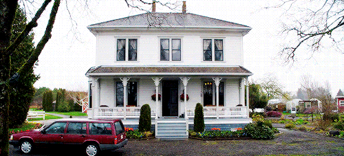 OUAT Locations ↳ The Charmings’ Farmhouse