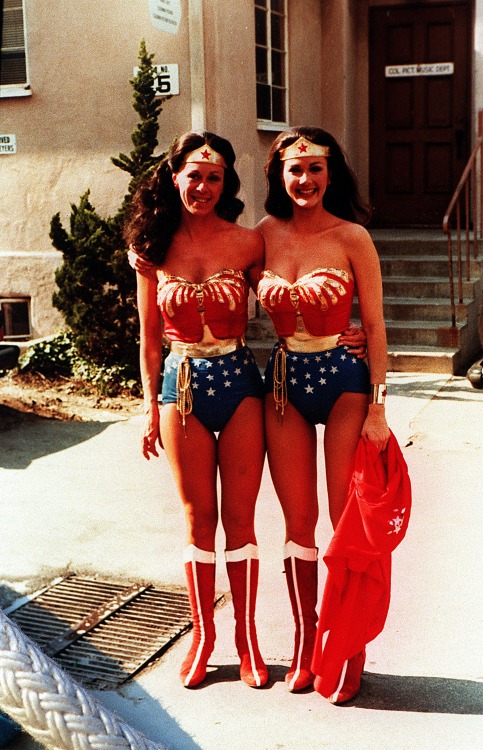 maudelynn: Wonder Woman stunt double Jeannie Epper with Wonder Woman actress Lynda Carter in 1976. E